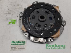 New Clutch kit (complete) Audi 80 (B3) 1.8 S Price € 90,75 Inclusive VAT offered by Renkens Auto-Onderdelen B.V.