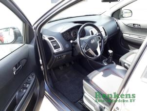Usagé Kit + module airbag Hyundai i20 1.4i 16V Prix € 300,00 Règlement à la marge proposé par Renkens Auto-Onderdelen B.V.