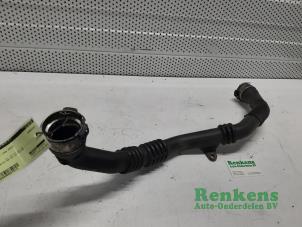Used Turbo pipe Renault Clio IV (5R) 1.5 Energy dCi 90 FAP Price € 40,00 Margin scheme offered by Renkens Auto-Onderdelen B.V.