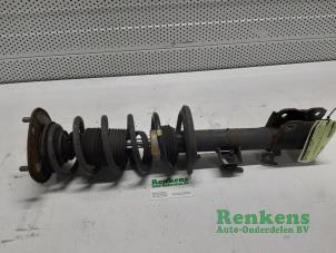 Used Front shock absorber rod, left Smart Forfour (454) 1.0 12V Price € 40,00 Margin scheme offered by Renkens Auto-Onderdelen B.V.