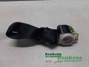 Used Rear seatbelt, left Nissan Almera (N16) 1.5 16V Price € 30,00 Margin scheme offered by Renkens Auto-Onderdelen B.V.