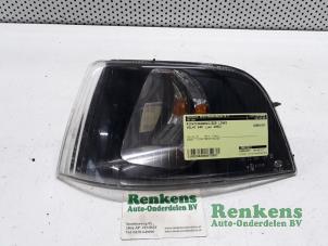 Usados Indicador de dirección izquierda Volvo S40 (VS) 1.8 16V Precio € 12,50 Norma de margen ofrecido por Renkens Auto-Onderdelen B.V.