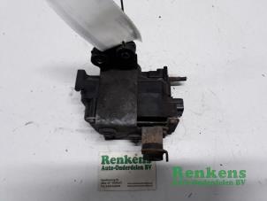Tempomat van een Hyundai Coupe 2.0i 16V CVVT 2005