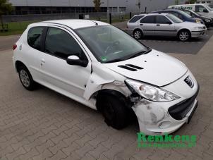 Used Wing mirror, right Peugeot 206+ (2L/M) 1.4 XS Price € 30,00 Margin scheme offered by Renkens Auto-Onderdelen B.V.