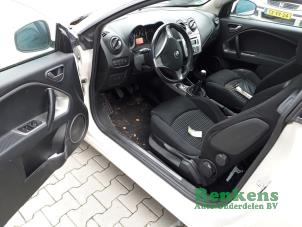 Usados Juego y módulo de airbag Alfa Romeo MiTo (955) 1.4 16V Precio de solicitud ofrecido por Renkens Auto-Onderdelen B.V.