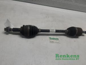 Usagé Arbre de transmission avant gauche Suzuki Swift (ZA/ZC/ZD1/2/3/9) 1.3 DDis 16V Prix € 35,00 Règlement à la marge proposé par Renkens Auto-Onderdelen B.V.