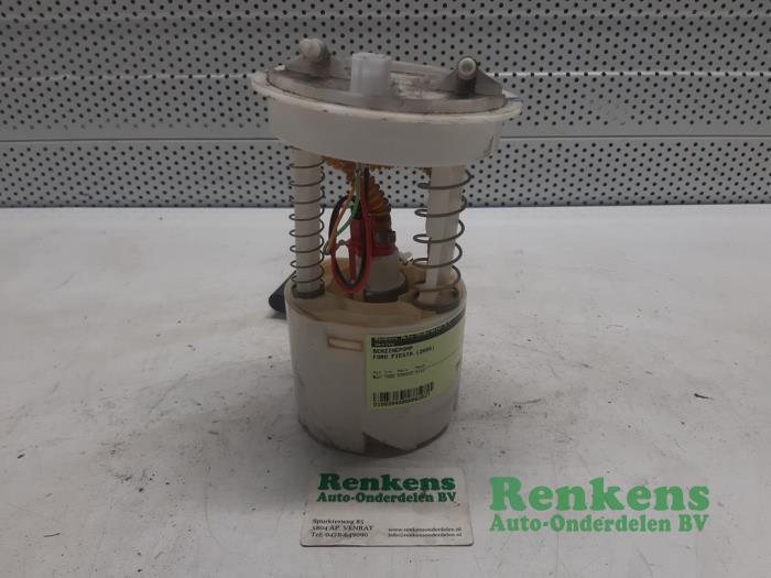 Used Petrol pump Ford Fiesta 5 (JD/JH) 1.3 Price € 40,00 Margin scheme offered by Renkens Auto-Onderdelen B.V.