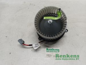 Used Heating and ventilation fan motor Opel Meriva 1.3 CDTI 16V Price € 50,00 Margin scheme offered by Renkens Auto-Onderdelen B.V.