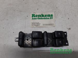 Używane Przelacznik elektrycznej szyby Volkswagen Golf IV (1J1) 1.4 16V Cena € 20,00 Procedura marży oferowane przez Renkens Auto-Onderdelen B.V.