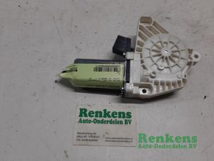 Used Door window motor Mercedes A (W169) 1.7 A-180 Price € 25,00 Margin scheme offered by Renkens Auto-Onderdelen B.V.