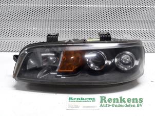 Used Headlight, left Fiat Punto II (188) 1.2 16V Price € 30,00 Margin scheme offered by Renkens Auto-Onderdelen B.V.