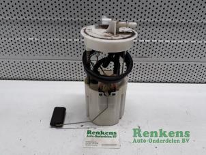 Usados Bomba de gasolina Nissan Almera Tino (V10M) 1.8 16V Precio € 40,00 Norma de margen ofrecido por Renkens Auto-Onderdelen B.V.