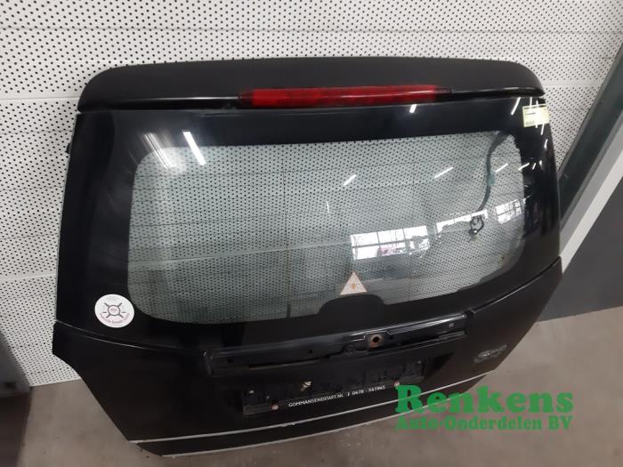 Tailgate from a SsangYong Rexton 2.7 Xdi RX/RJ 270 16V 2006
