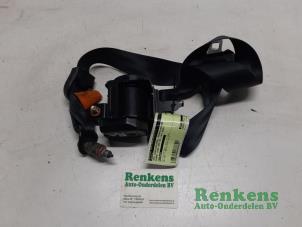 Used Rear seatbelt, right Ssang Yong Rexton 2.3 16V RX 230 Price € 35,00 Margin scheme offered by Renkens Auto-Onderdelen B.V.