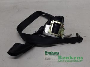 Used Front seatbelt, right Ssang Yong Rexton 2.3 16V RX 230 Price € 35,00 Margin scheme offered by Renkens Auto-Onderdelen B.V.