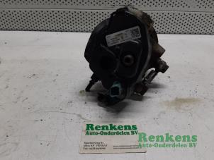 Usagé Pompe d'injection Renault Clio III (BR/CR) 1.5 dCi FAP Prix € 150,00 Règlement à la marge proposé par Renkens Auto-Onderdelen B.V.