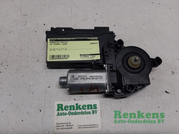 Usados Motor de ventanilla de puerta Volkswagen Touareg (7LA/7L6) 3.0 TDI V6 24V Precio € 35,00 Norma de margen ofrecido por Renkens Auto-Onderdelen B.V.