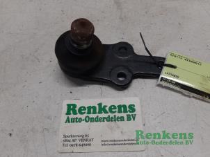 Usagé Joint à rotule Ford Mondeo III 1.8 16V Prix € 15,00 Règlement à la marge proposé par Renkens Auto-Onderdelen B.V.