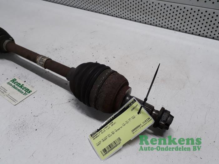 Front drive shaft, left from a Renault Clio III (BR/CR) 1.5 dCi FAP 2012
