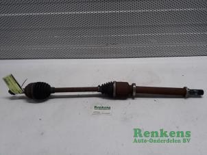 Used Front drive shaft, right Renault Clio III (BR/CR) 1.5 dCi FAP Price € 40,00 Margin scheme offered by Renkens Auto-Onderdelen B.V.