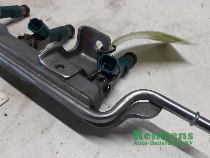 Fuel injector nozzle Mazda 2 1.3 16V S-VT High Power - ZJ