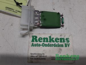 Usados Resistencia de calefactor Mercedes A (W169) 1.7 A-180 Precio € 25,00 Norma de margen ofrecido por Renkens Auto-Onderdelen B.V.