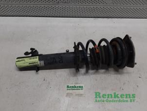 Used Front shock absorber rod, right Mini Mini (R56) 1.6 One D 16V Price € 30,00 Margin scheme offered by Renkens Auto-Onderdelen B.V.