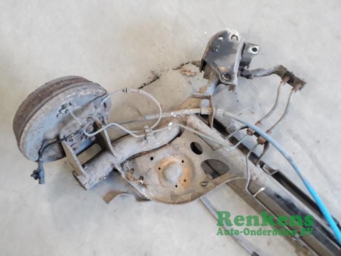 Rear-wheel drive axle from a Renault Clio III (BR/CR) 1.5 dCi FAP 2011
