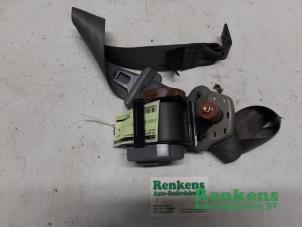 Used Rear seatbelt, left Kia Rio (DC22/24) 1.5 16V Price € 30,00 Margin scheme offered by Renkens Auto-Onderdelen B.V.