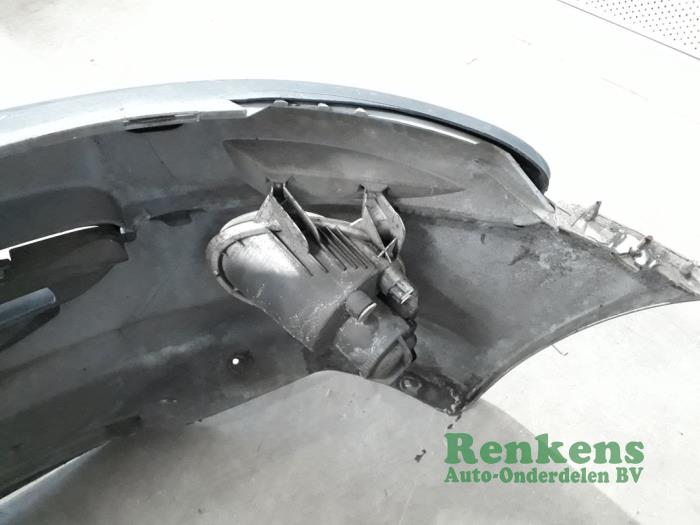 Zderzak przedni z Peugeot 206 (2A/C/H/J/S) 1.6 16V 2002