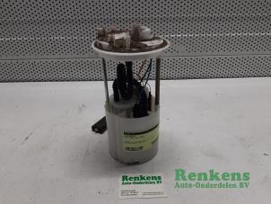 Usados Bomba de gasolina Fiat Idea (350AX) 1.4 16V Precio € 40,00 Norma de margen ofrecido por Renkens Auto-Onderdelen B.V.