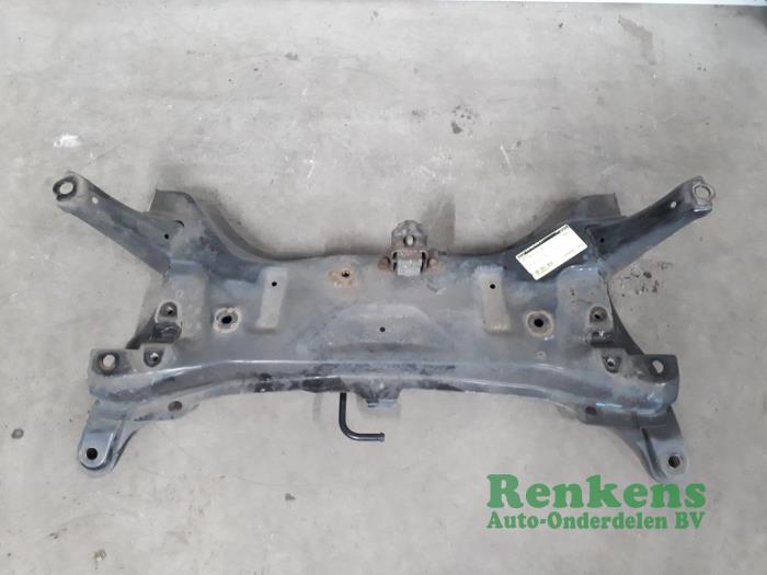 Usados Subchasis BMW 3 serie Touring (E36/3) 318i Precio € 60,00 Norma de margen ofrecido por Renkens Auto-Onderdelen B.V.