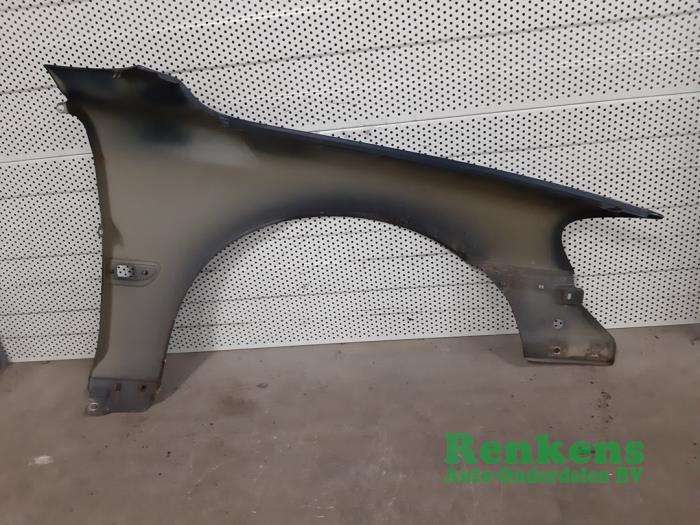 Front wing, left from a Volvo S60 I (RS/HV) 2.4 20V 140 2001
