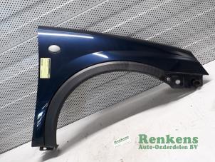 Used Front wing, right Opel Corsa C (F08/68) 1.2 16V Price on request offered by Renkens Auto-Onderdelen B.V.