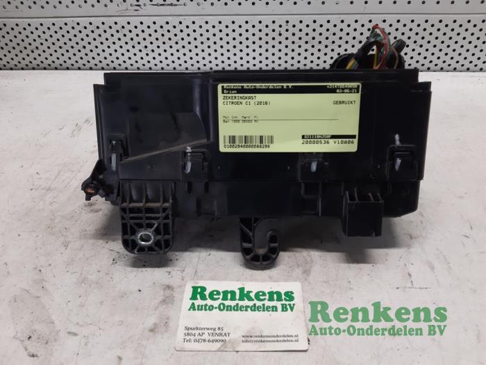 Fuse box Citroen C1 1.0 Vti 68 12V 821110HJ50F DENSO