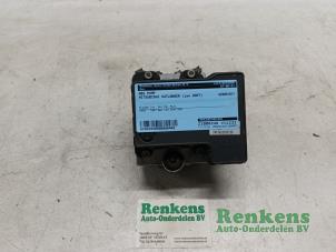 Używane Pompa ABS Mitsubishi Outlander (CU) 2.0 16V 4x2 Cena € 75,00 Procedura marży oferowane przez Renkens Auto-Onderdelen B.V.