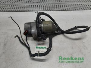 Used Power steering pump Opel Astra H GTC (L08) 1.4 16V Twinport Price € 75,00 Margin scheme offered by Renkens Auto-Onderdelen B.V.