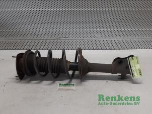 Used Front shock absorber rod, left Toyota Yaris Verso (P2) 1.3 16V Price € 35,00 Margin scheme offered by Renkens Auto-Onderdelen B.V.