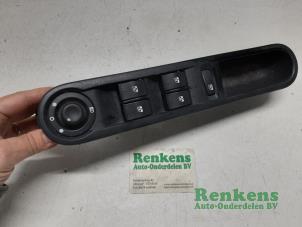 Used Electric window switch Renault Espace (JK) 2.2 dCi 16V Price € 30,00 Margin scheme offered by Renkens Auto-Onderdelen B.V.