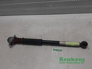 Used Rear shock absorber rod, left Seat Ibiza IV SC (6J1) 1.9 TDI 90 Price € 25,00 Margin scheme offered by Renkens Auto-Onderdelen B.V.