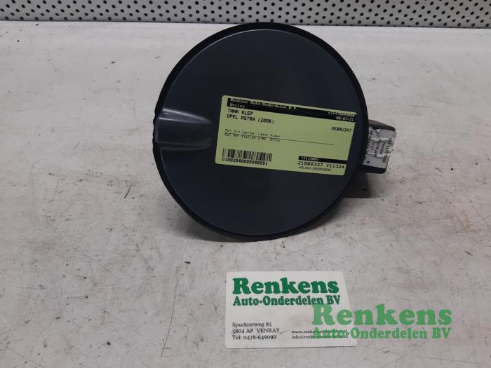 Gebrauchte Tankklappe Opel Astra H SW (L35) 1.9 CDTi 120 Preis € 20,00 Margenregelung angeboten von Renkens Auto-Onderdelen B.V.