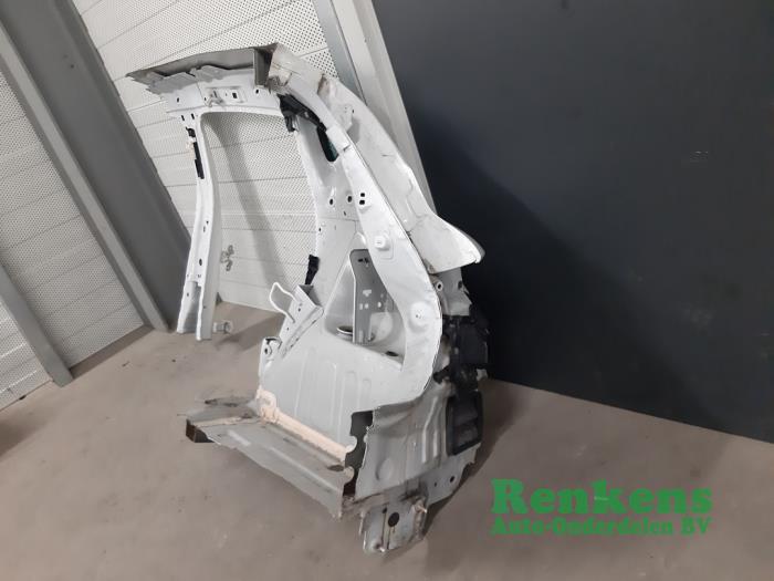 Rear side panel, right from a Renault Clio IV (5R) 1.5 Energy dCi 90 FAP 2015