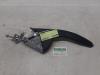 Parking brake lever from a Renault Clio IV (5R) 1.5 Energy dCi 90 FAP 2015