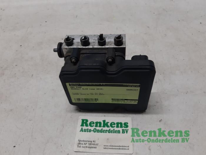 ABS pump from a Renault Clio IV (5R) 1.5 Energy dCi 90 FAP 2015