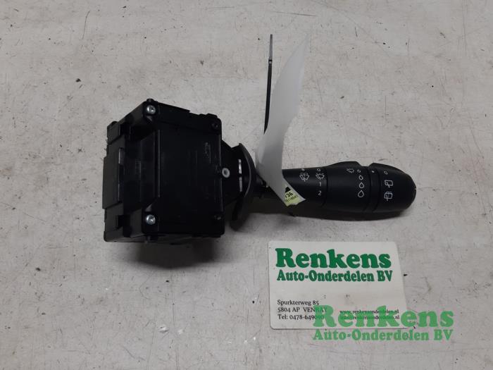 Wiper switch from a Renault Clio IV (5R) 1.5 Energy dCi 90 FAP 2015