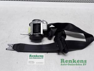 Used Front seatbelt, right Renault Scénic III (JZ) 1.5 dCi 105 Price € 50,00 Margin scheme offered by Renkens Auto-Onderdelen B.V.