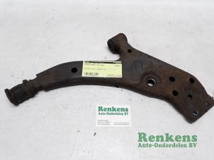 Usagé Bras de suspension avant gauche Toyota Starlet (EP9) 1.3,XLi,GLi 16V Prix € 20,00 Règlement à la marge proposé par Renkens Auto-Onderdelen B.V.