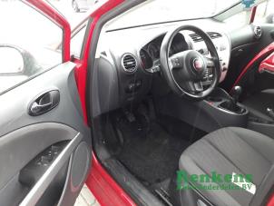 Usados Juego y módulo de airbag Seat Leon (1P1) 1.4 TSI 16V Precio de solicitud ofrecido por Renkens Auto-Onderdelen B.V.