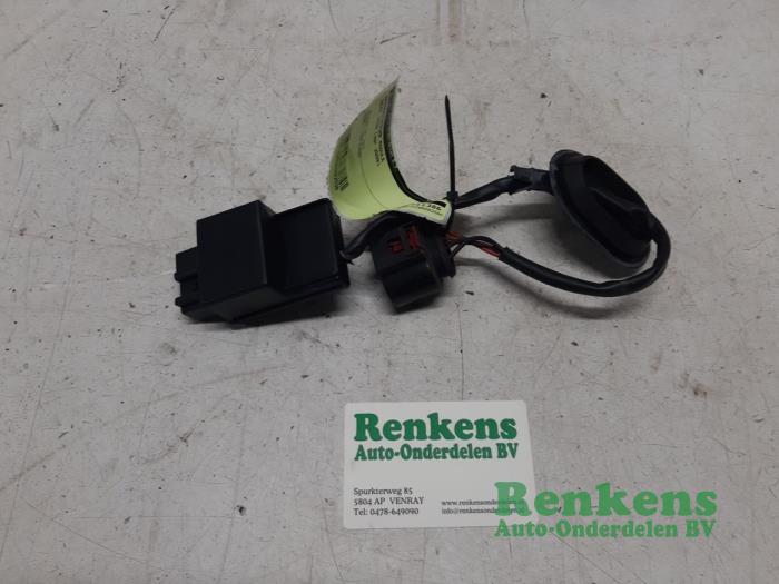 Usagé Module pompe carburant Seat Leon (1P1) 1.4 TSI 16V Prix € 25,00 Règlement à la marge proposé par Renkens Auto-Onderdelen B.V.