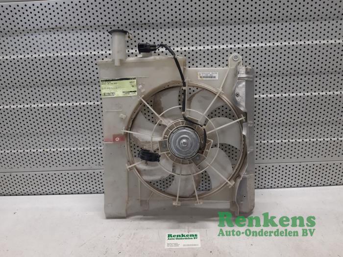 Fan motor from a Peugeot 108 1.0 12V VVT-i 2019